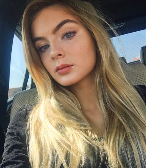 Brighton Sharbino Biography, Age, Height, Weight,。